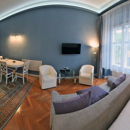 Apartment 9 - City Centre Sibiu Buitenkant foto