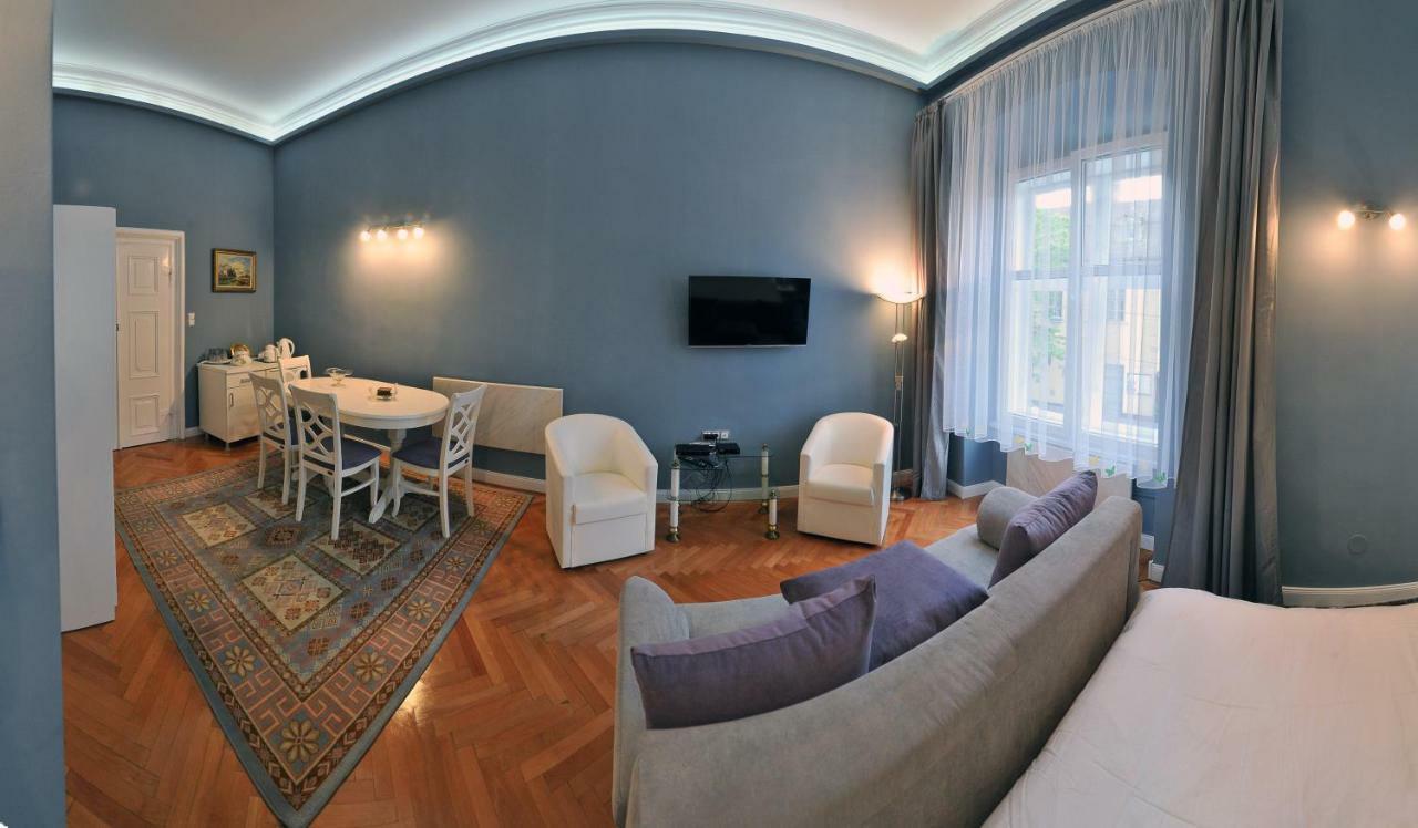 Apartment 9 - City Centre Sibiu Buitenkant foto